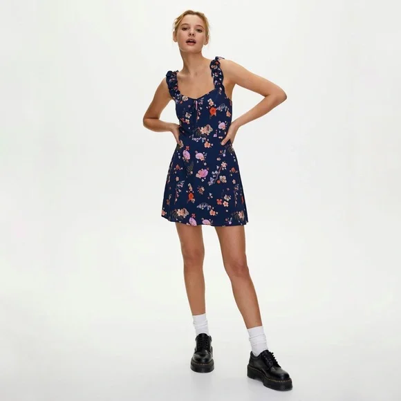 Sunday Best Flirt Ruffle Dress - Picture 6 of 10